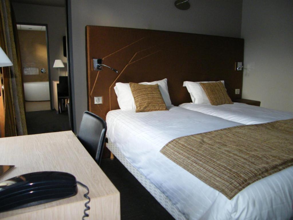 Cit'Hotel Saint-Pierre Viré Zewnętrze zdjęcie
