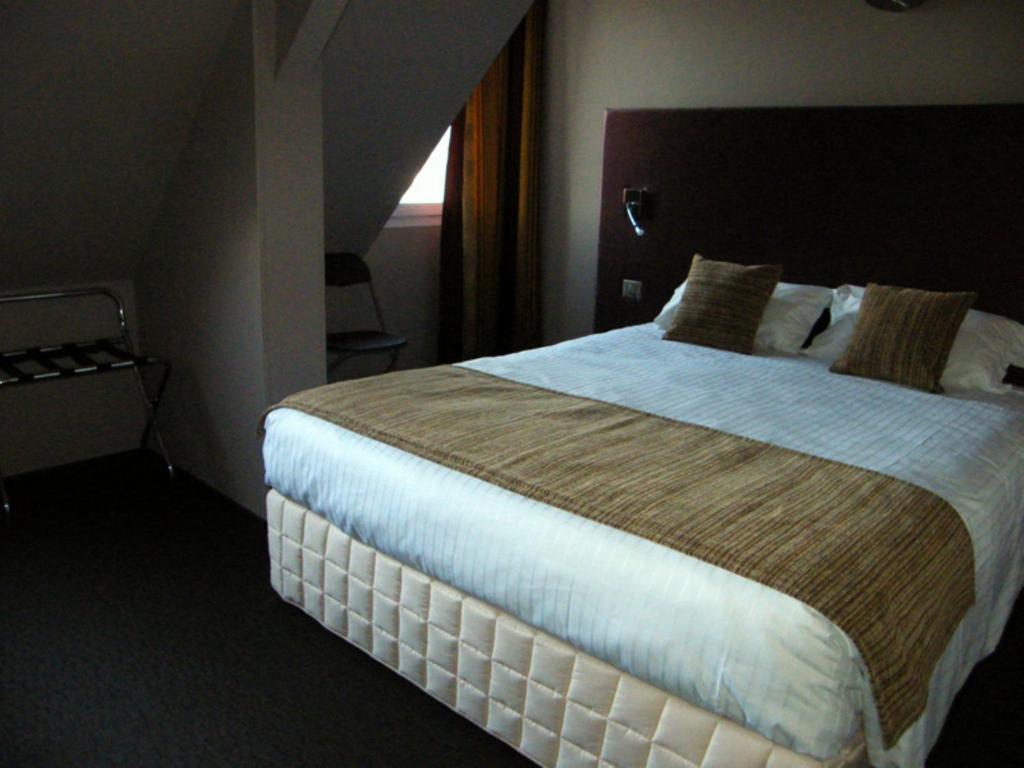 Cit'Hotel Saint-Pierre Viré Zewnętrze zdjęcie