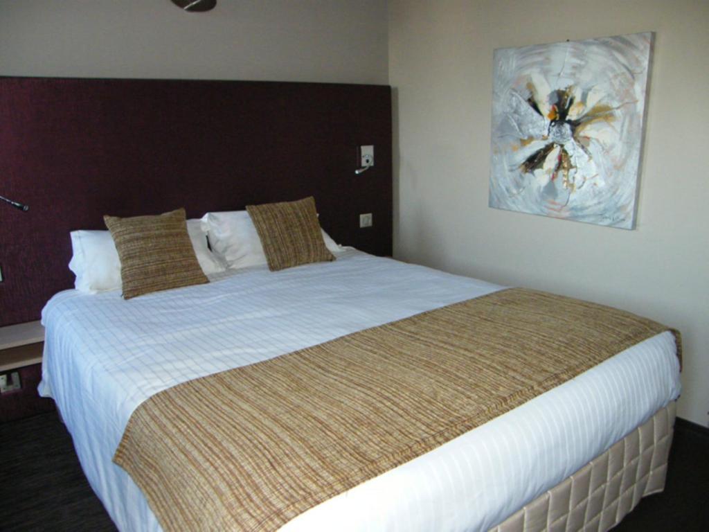 Cit'Hotel Saint-Pierre Viré Zewnętrze zdjęcie