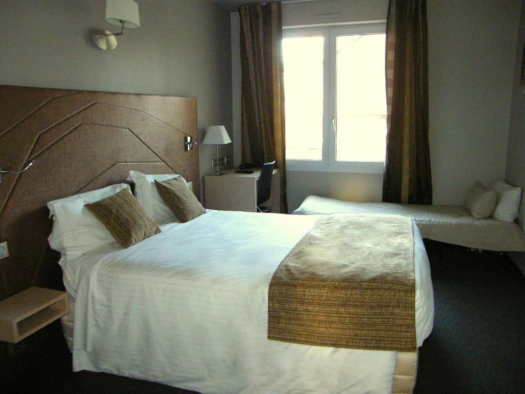 Cit'Hotel Saint-Pierre Viré Zewnętrze zdjęcie
