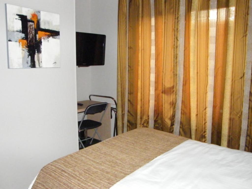 Cit'Hotel Saint-Pierre Viré Zewnętrze zdjęcie
